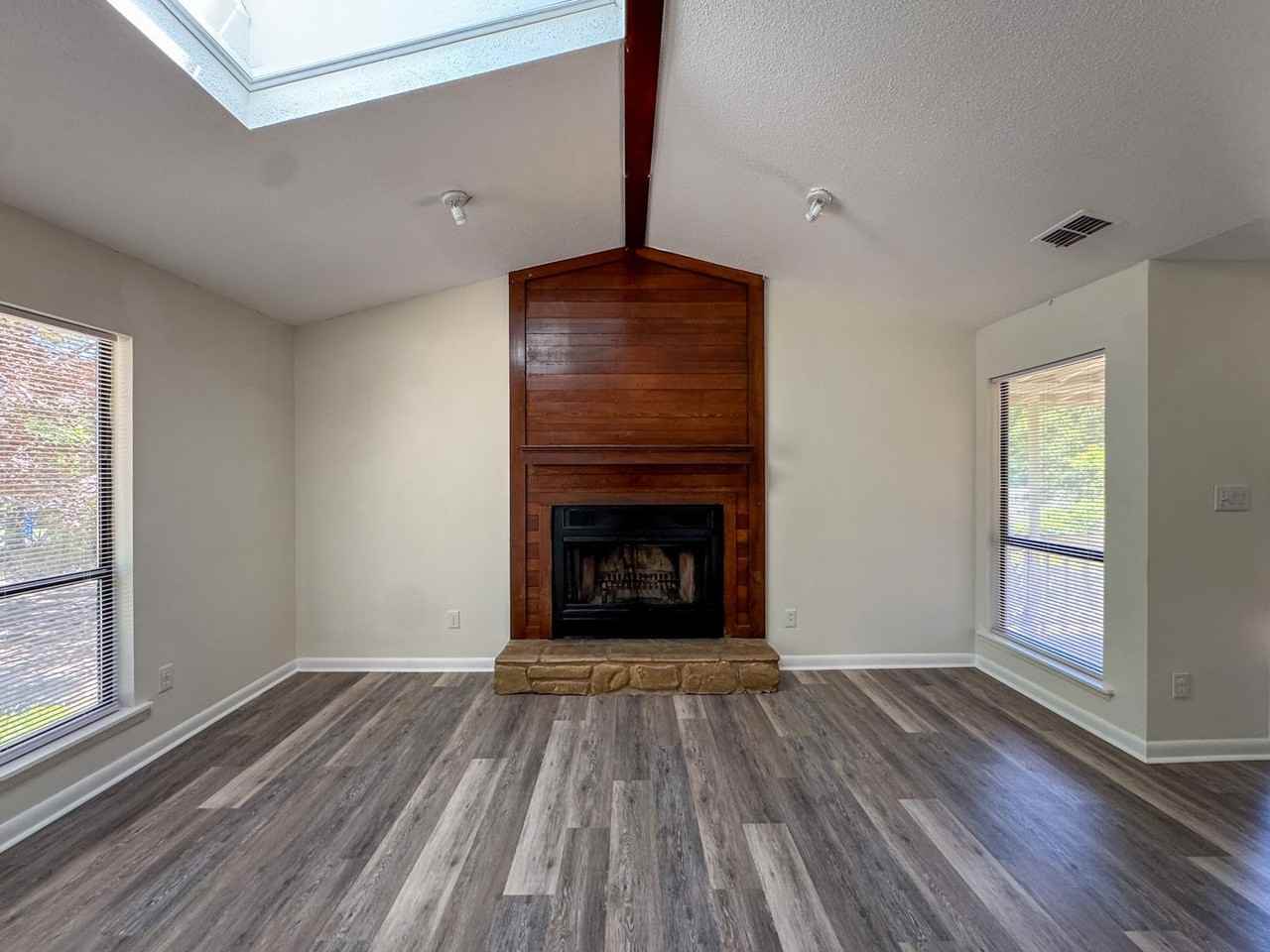 1715 Arrow Ridge Way - Photo 4 of 27