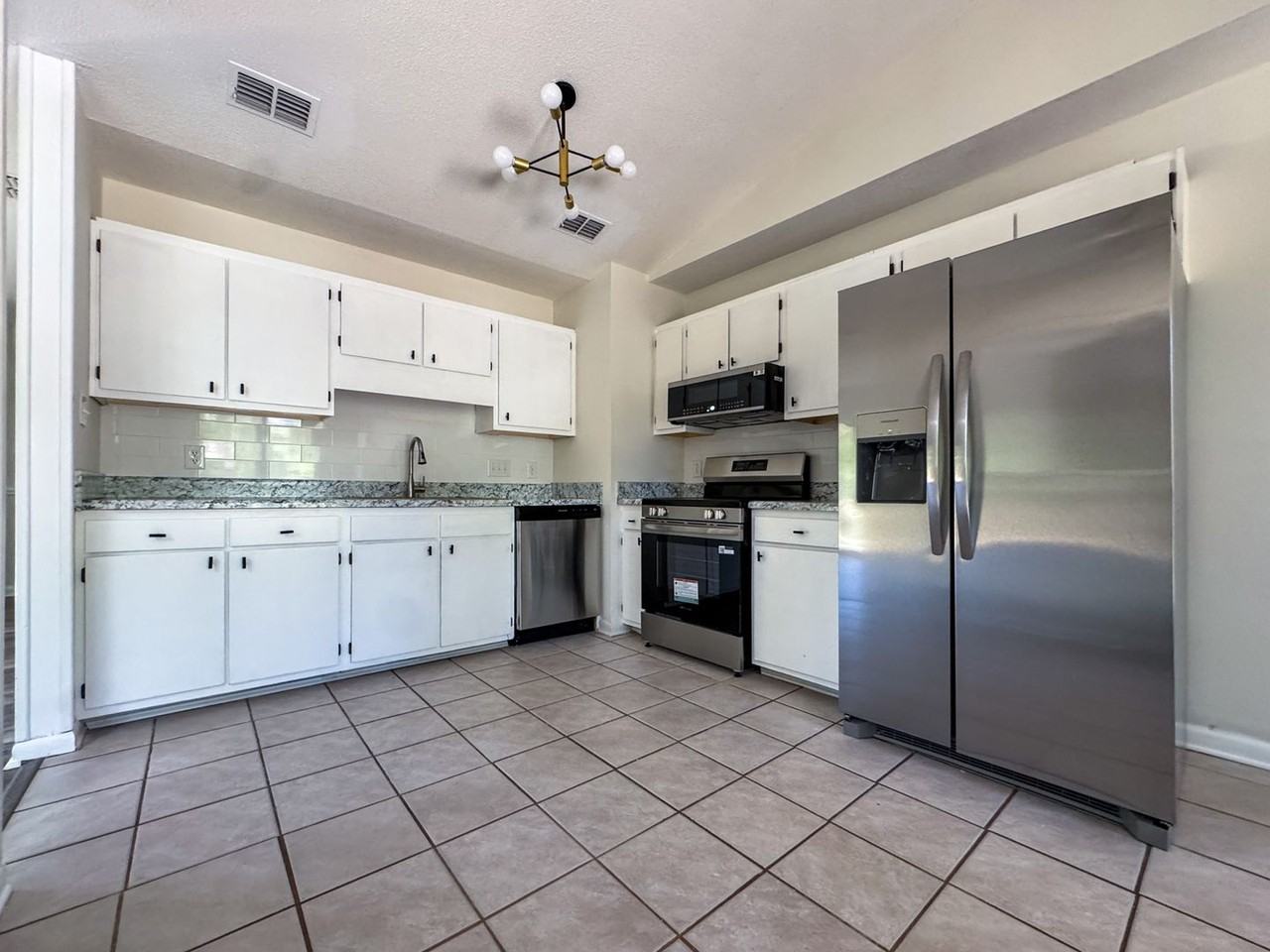1715 Arrow Ridge Way - Photo 7 of 27
