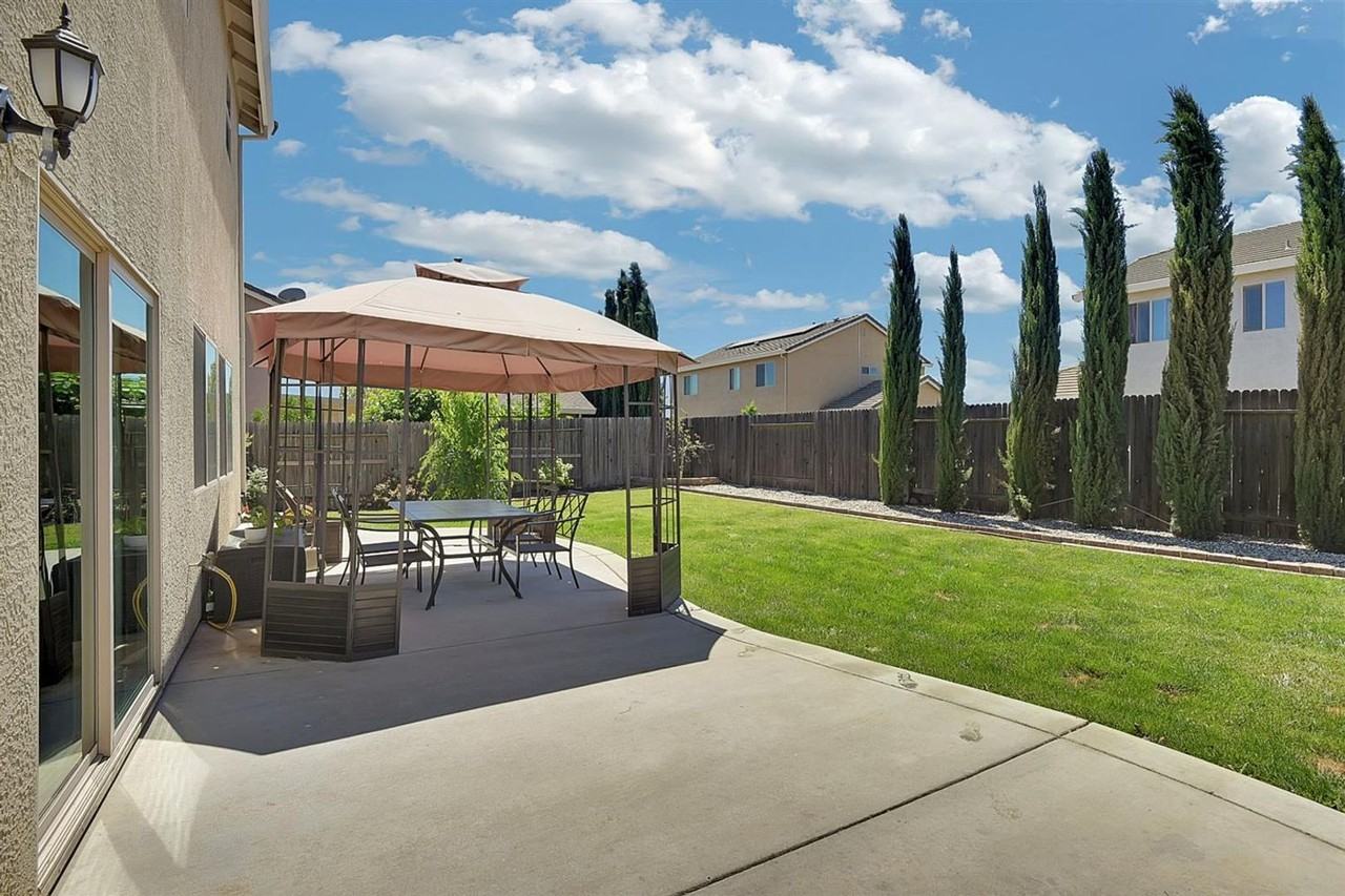 5590 Cobbler Ln - Photo 4 of 8