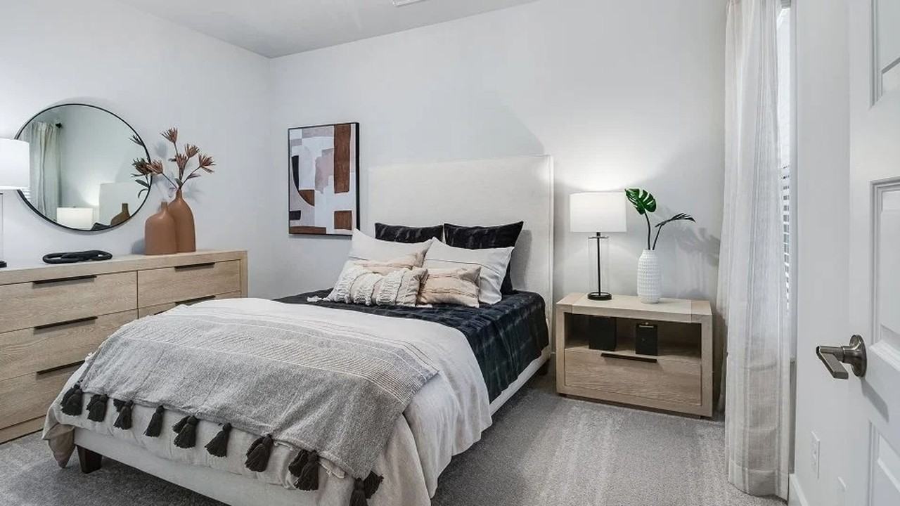6059 Gardner Maples Dr - Photo 4 of 13