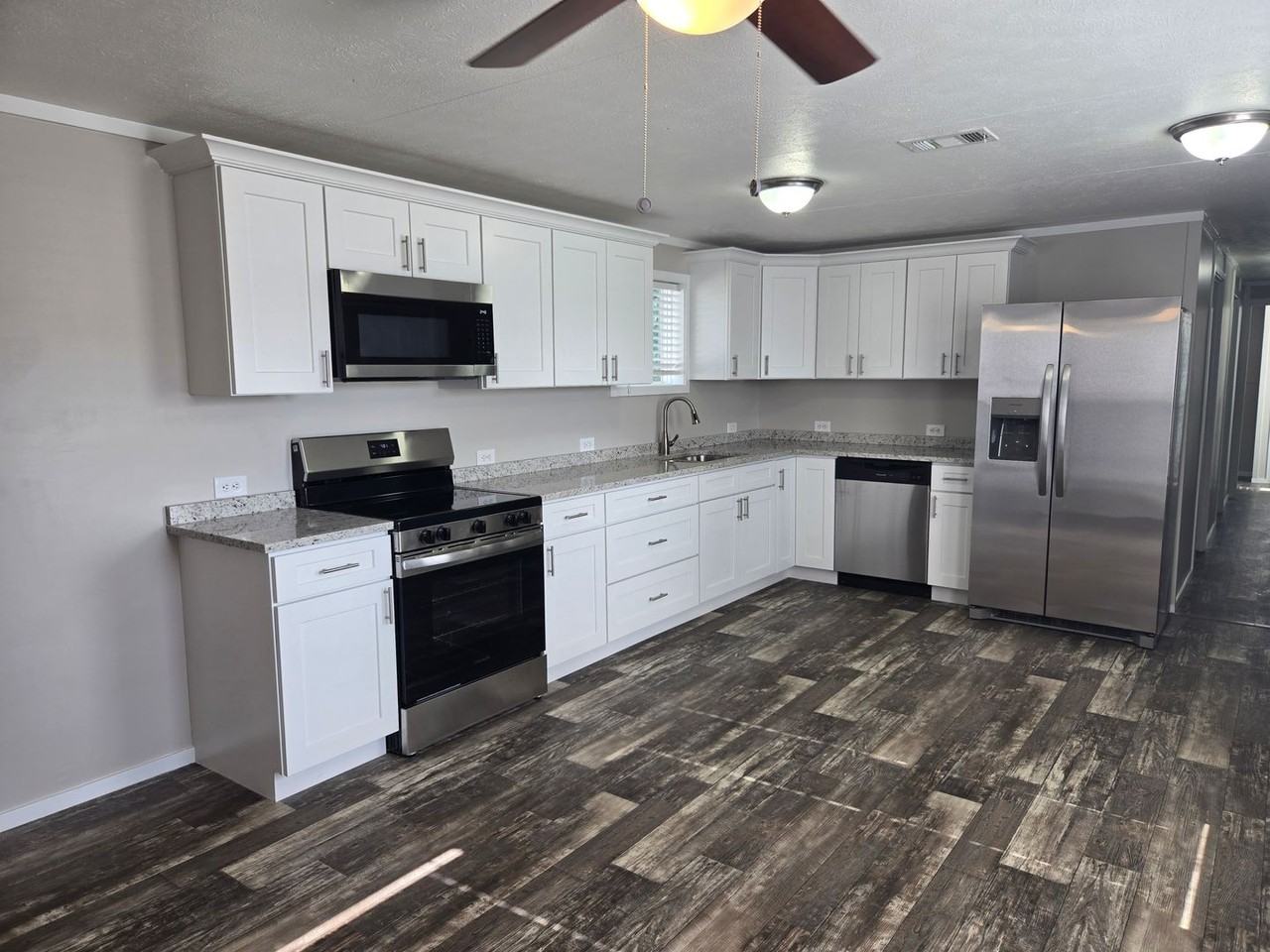 7304 Riverview Dr - Photo 2 of 12