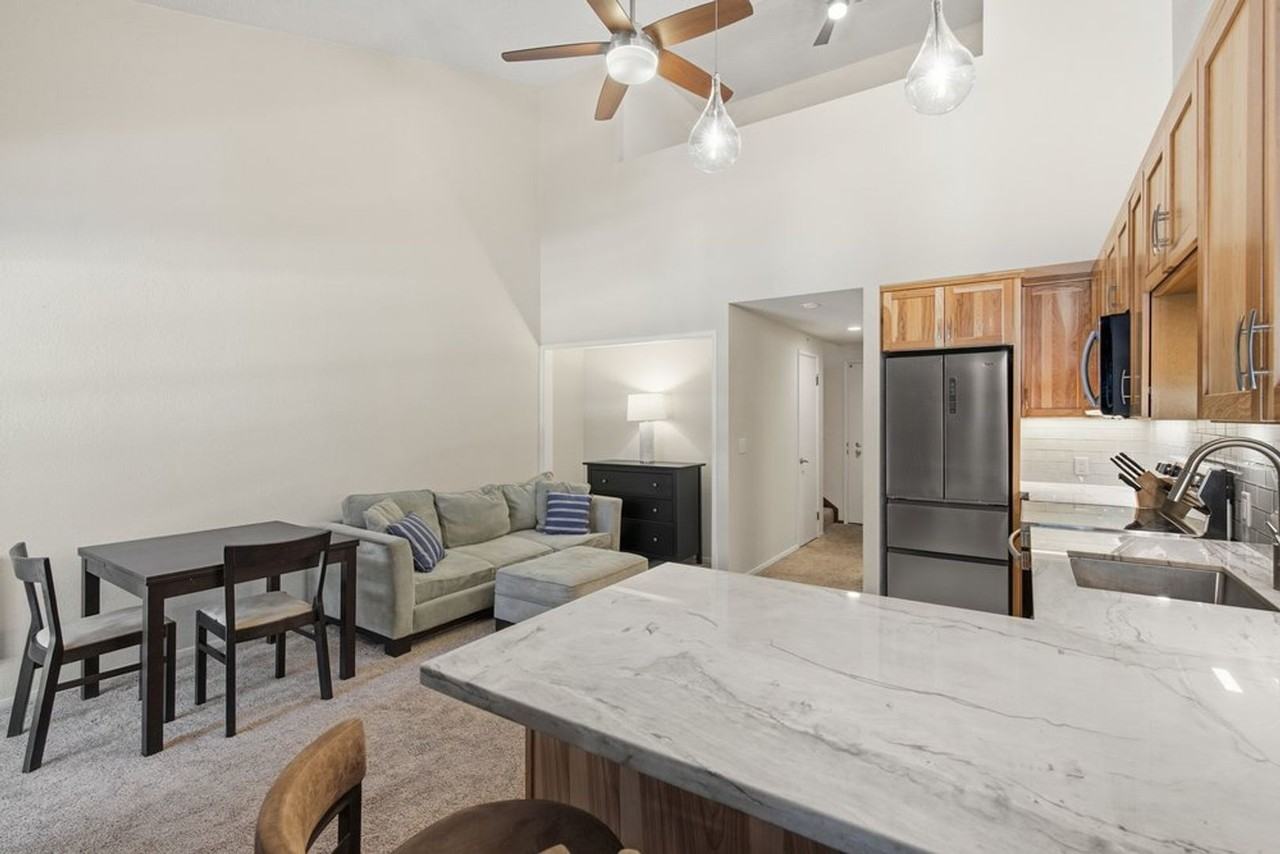 1300 Regency Cir - Photo 3 of 13