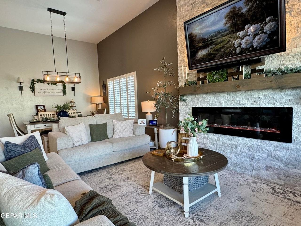 13684 Glen Vista Ln - Photo 2 of 43