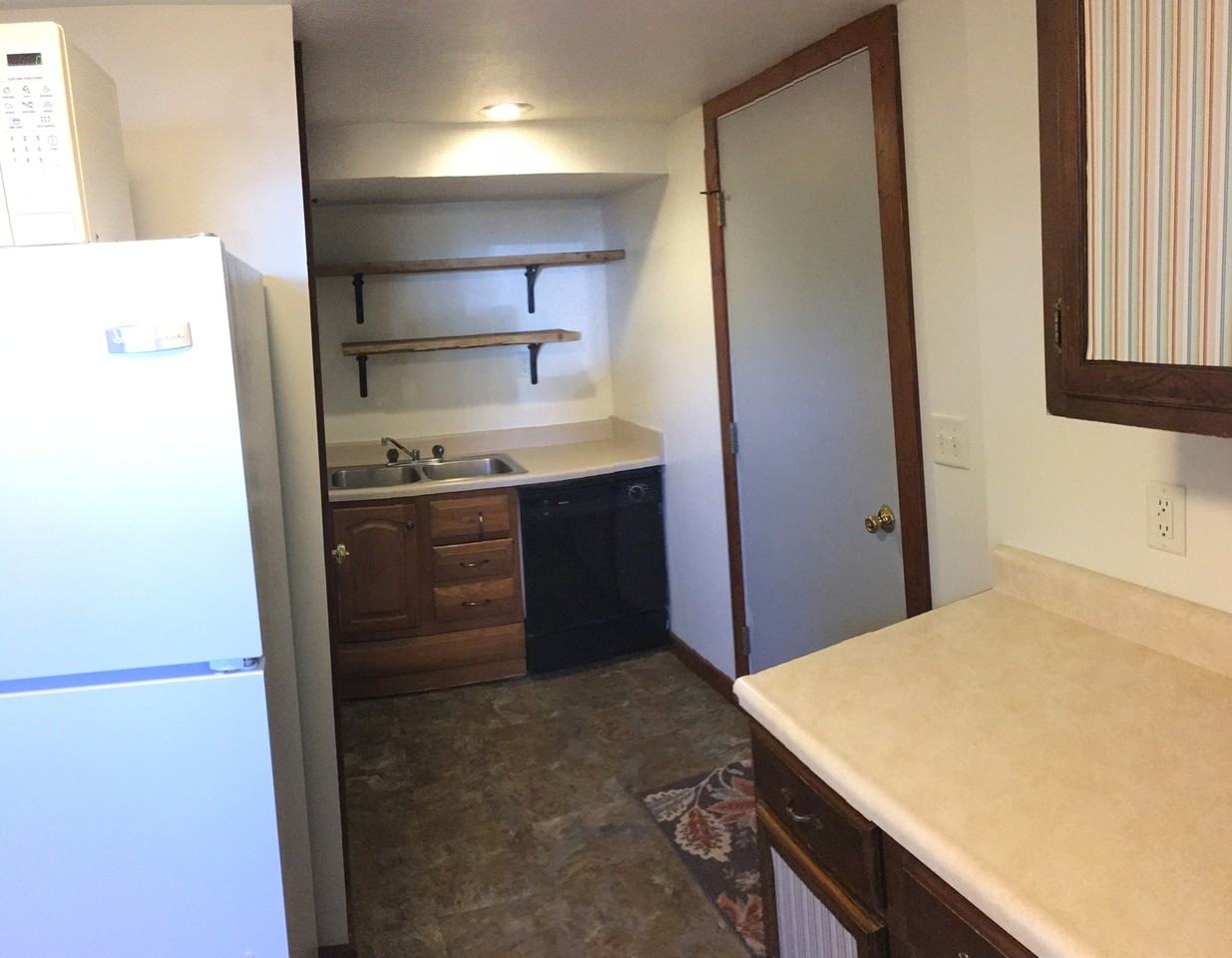 1208 W Dickerson St - Photo 4 of 13