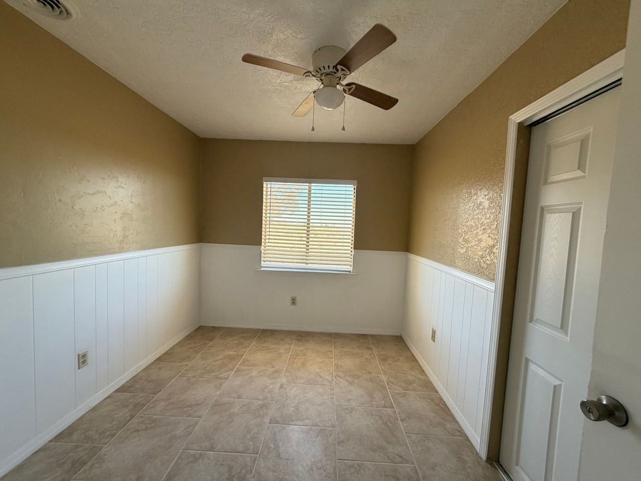 9564 Hondo Rd - Photo 6 of 15