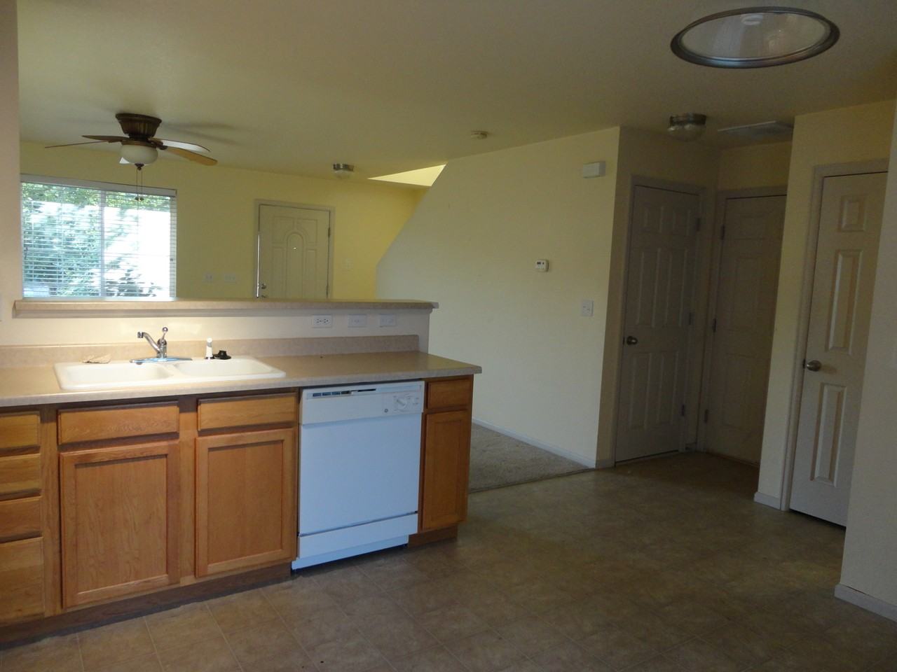 221 Audubon Dr - Photo 3 of 7