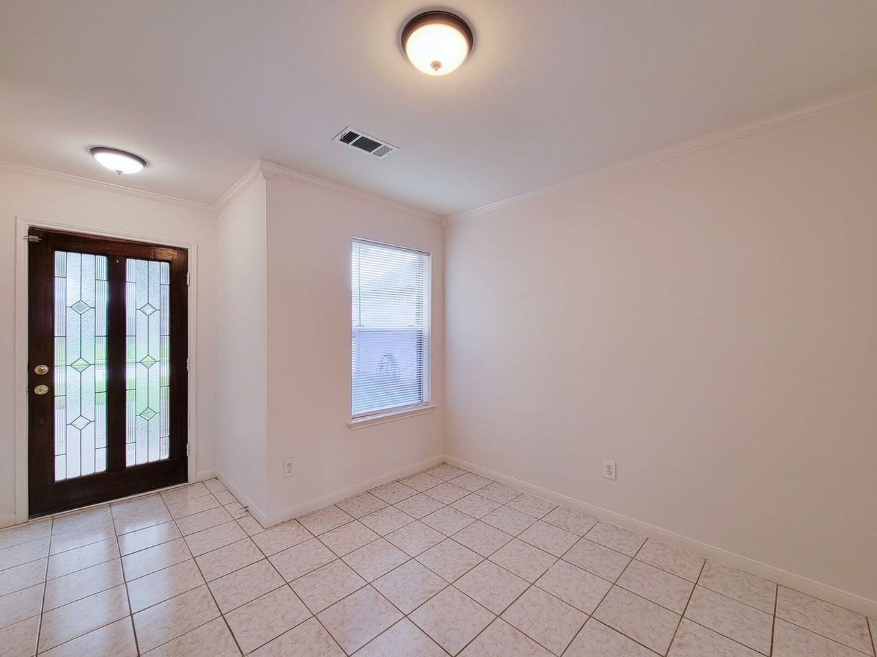 11810 Rolling Stream Dr - Photo 4 of 40