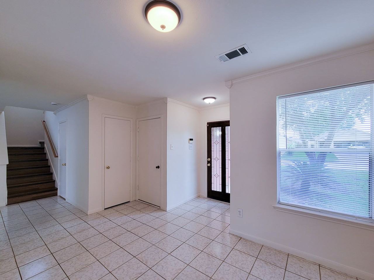 11810 Rolling Stream Dr - Photo 5 of 40