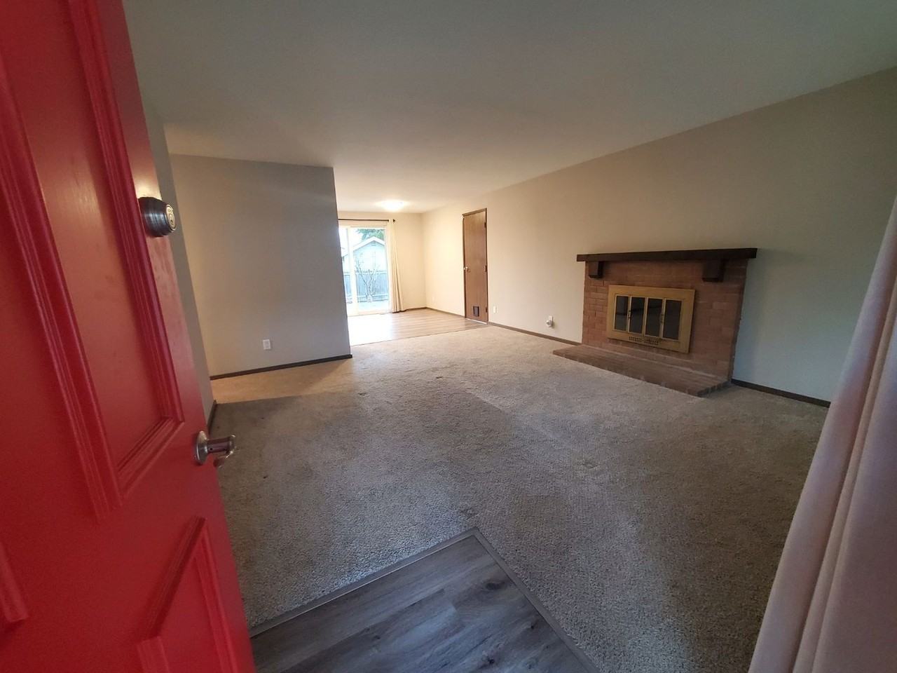 4214 Se 1st Pl - Photo 3 of 16