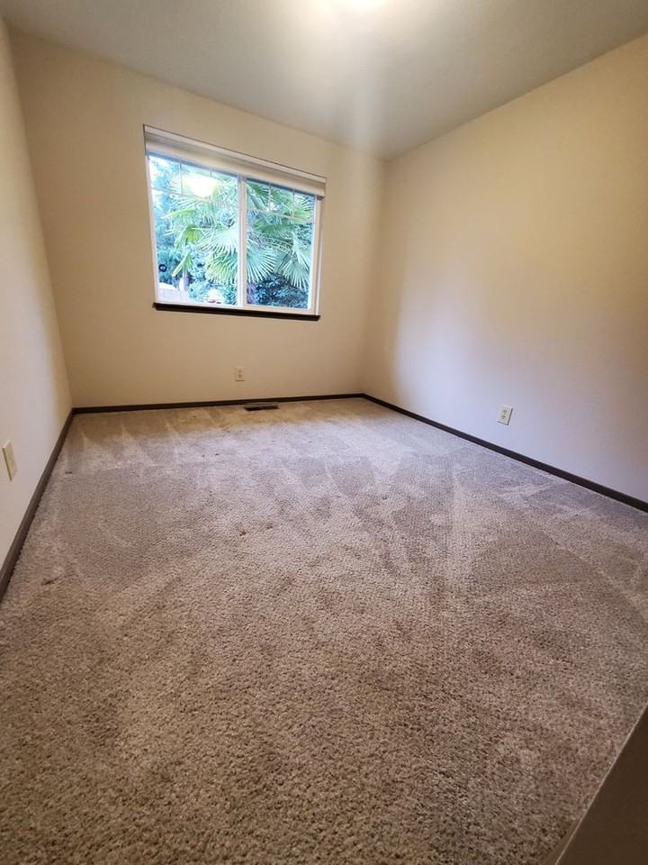 4214 Se 1st Pl - Photo 7 of 16