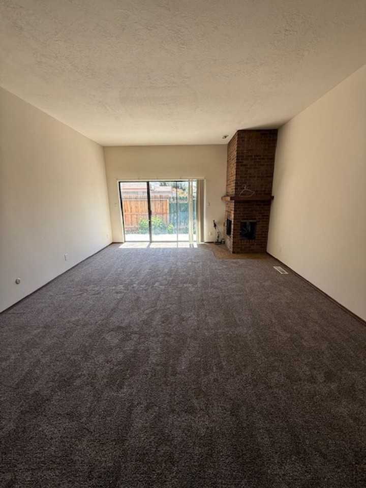23 Lakeshore Dr Ne - Photo 3 of 15