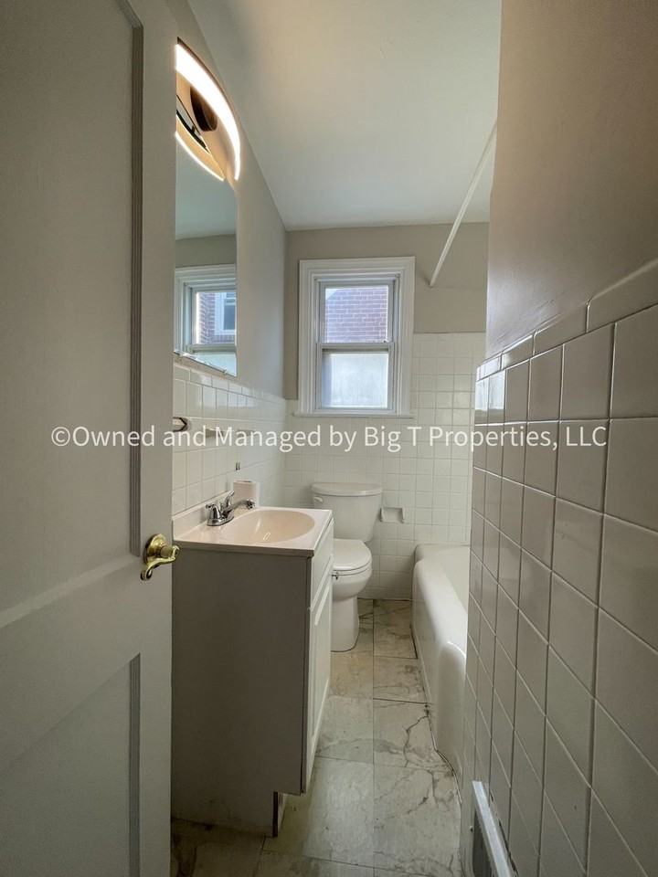 1601 E Latimer Pl - Photo 6 of 9