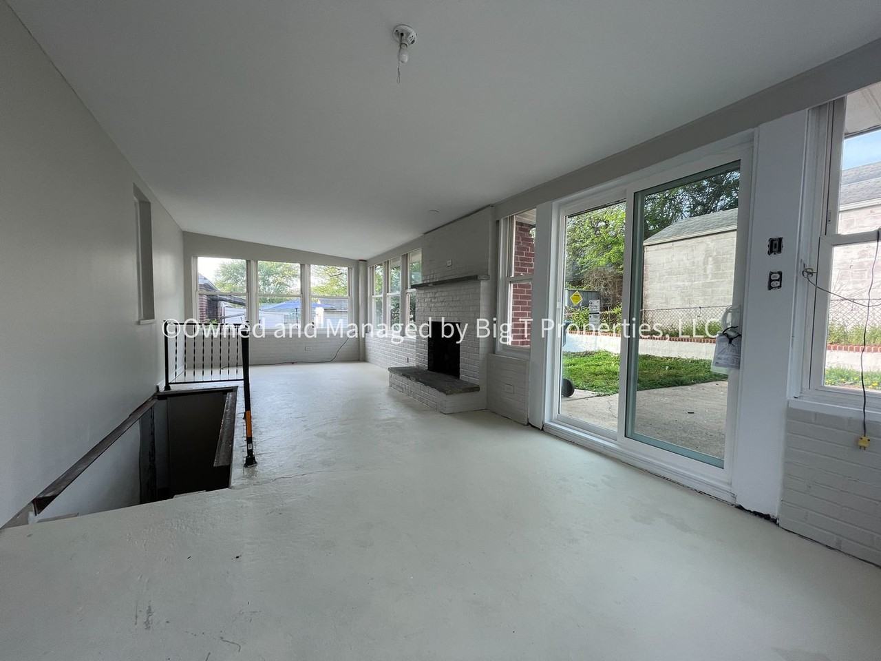 1601 E Latimer Pl - Photo 7 of 9