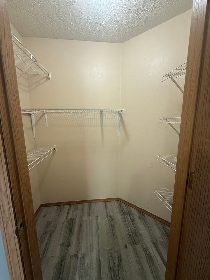 3839 S Timbercreek Ave - Photo 5 of 11