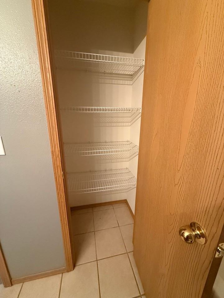 3839 S Timbercreek Ave - Photo 7 of 11