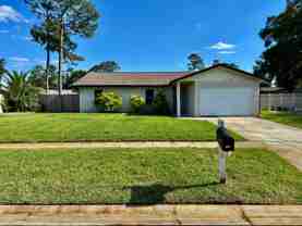 1747 Papaya Dr N - Photo 1 of 1