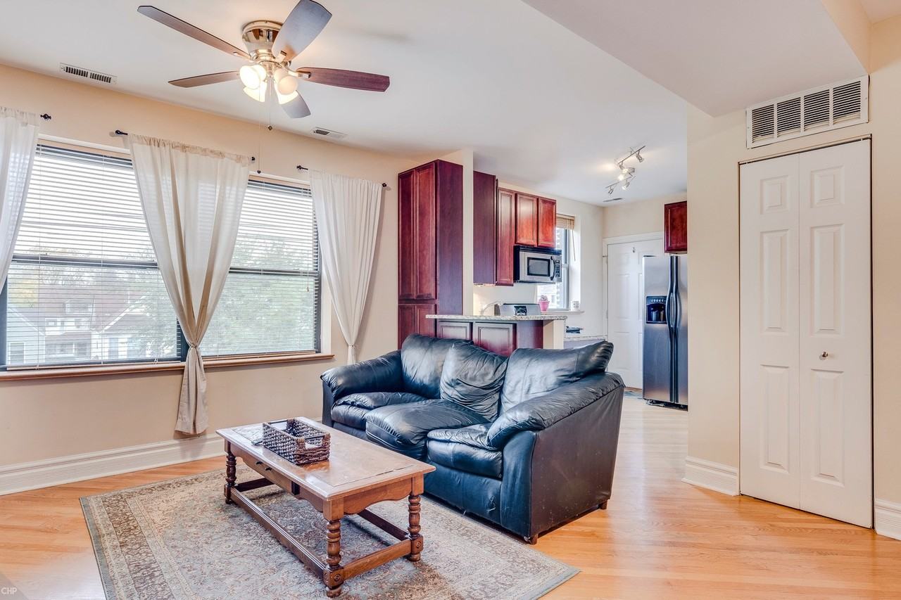 4842 N Ashland Ave Apt 3w - Photo 4 of 14