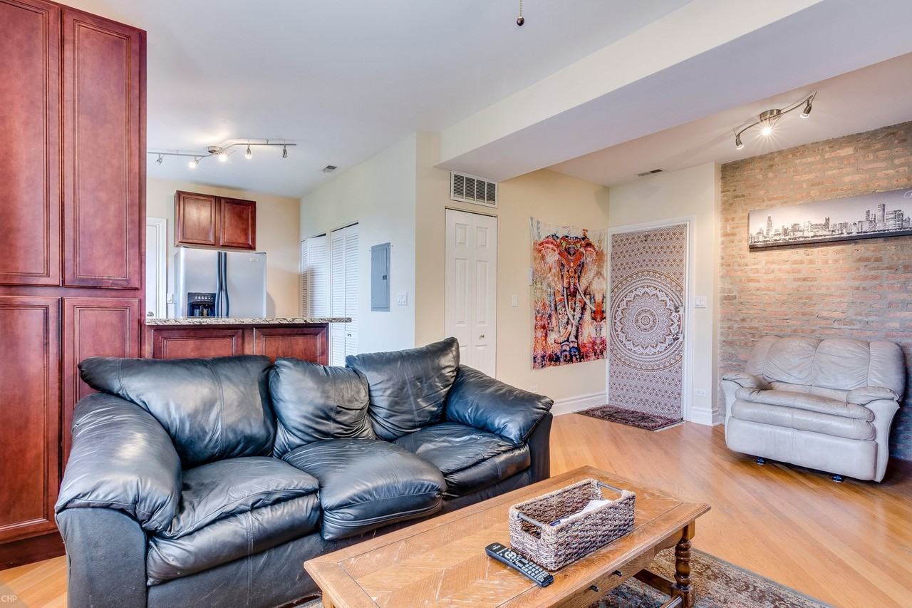 4842 N Ashland Ave Apt 3w - Photo 5 of 14