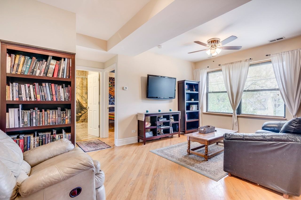 4842 N Ashland Ave Apt 3w - Photo 6 of 14