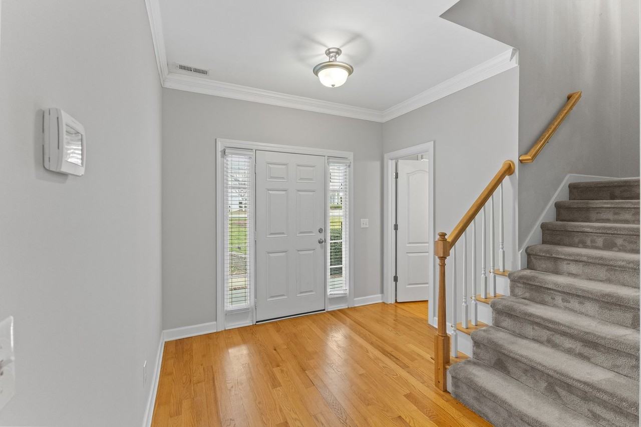 713 Magnolia Forest Ct - Photo 5 of 35