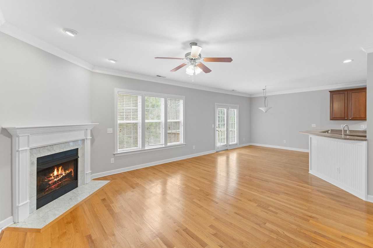 713 Magnolia Forest Ct - Photo 7 of 35