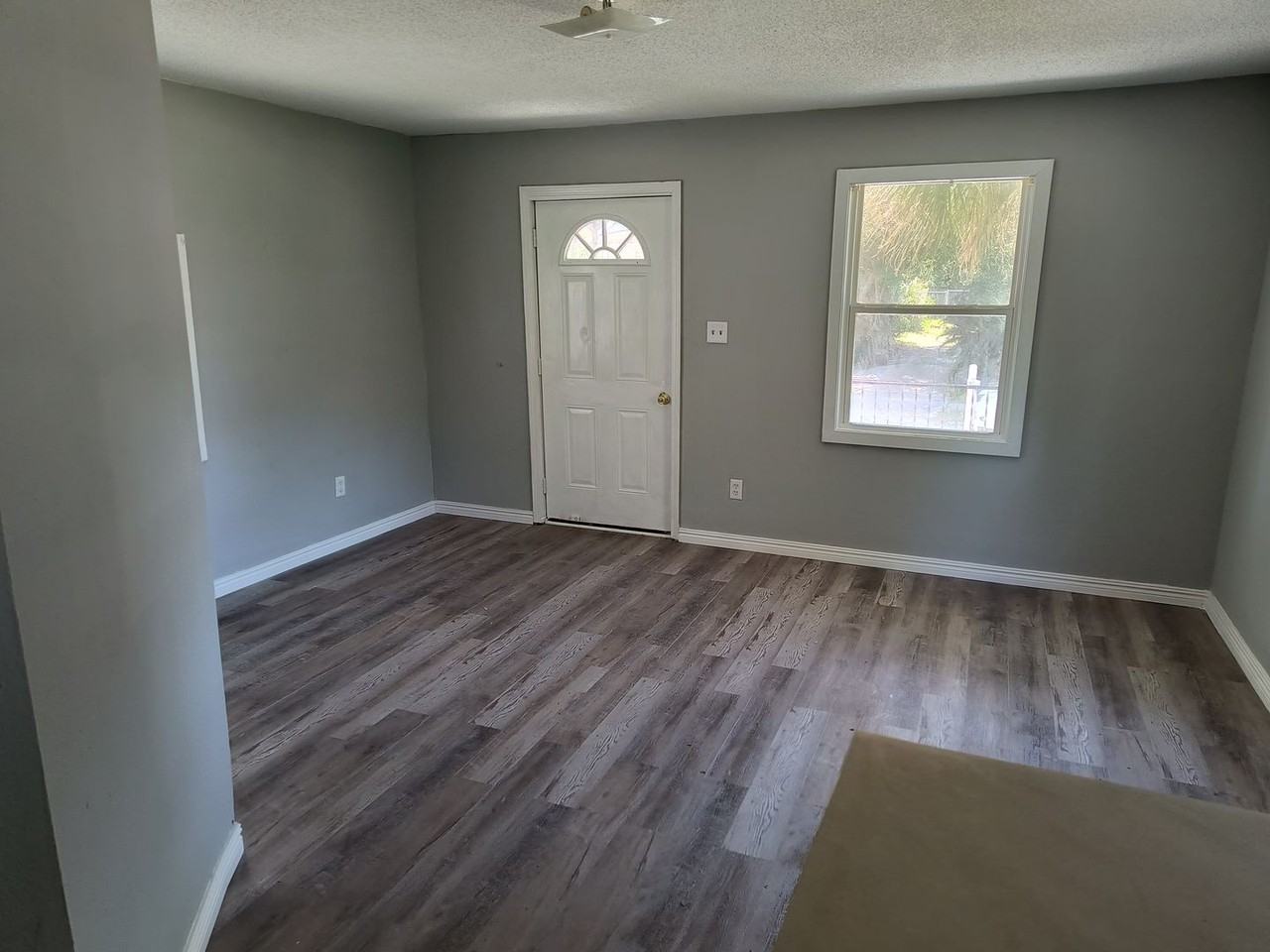 510 N G St - Photo 3 of 12