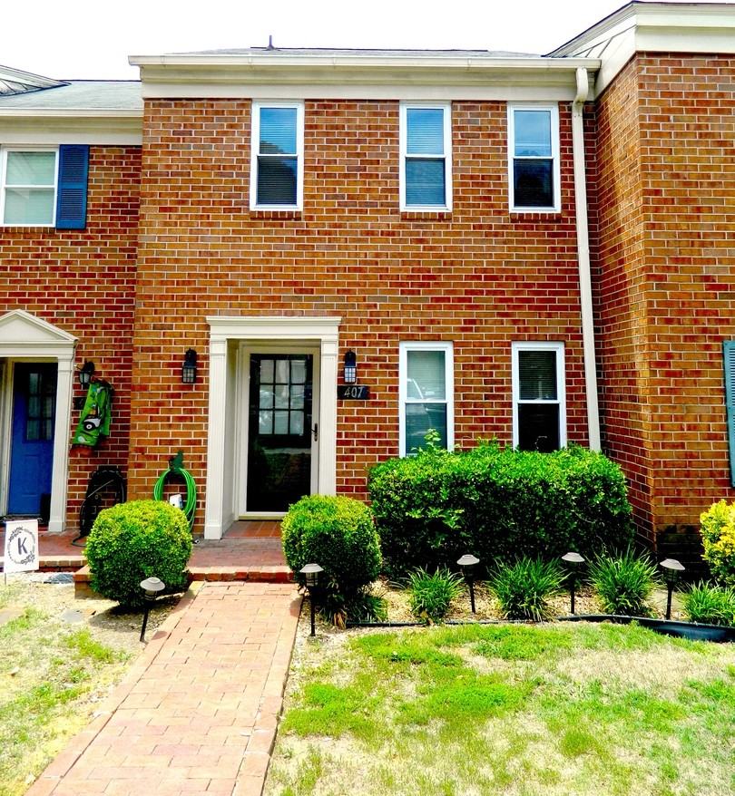 407 Folkstone Cir - Photo 3 of 22
