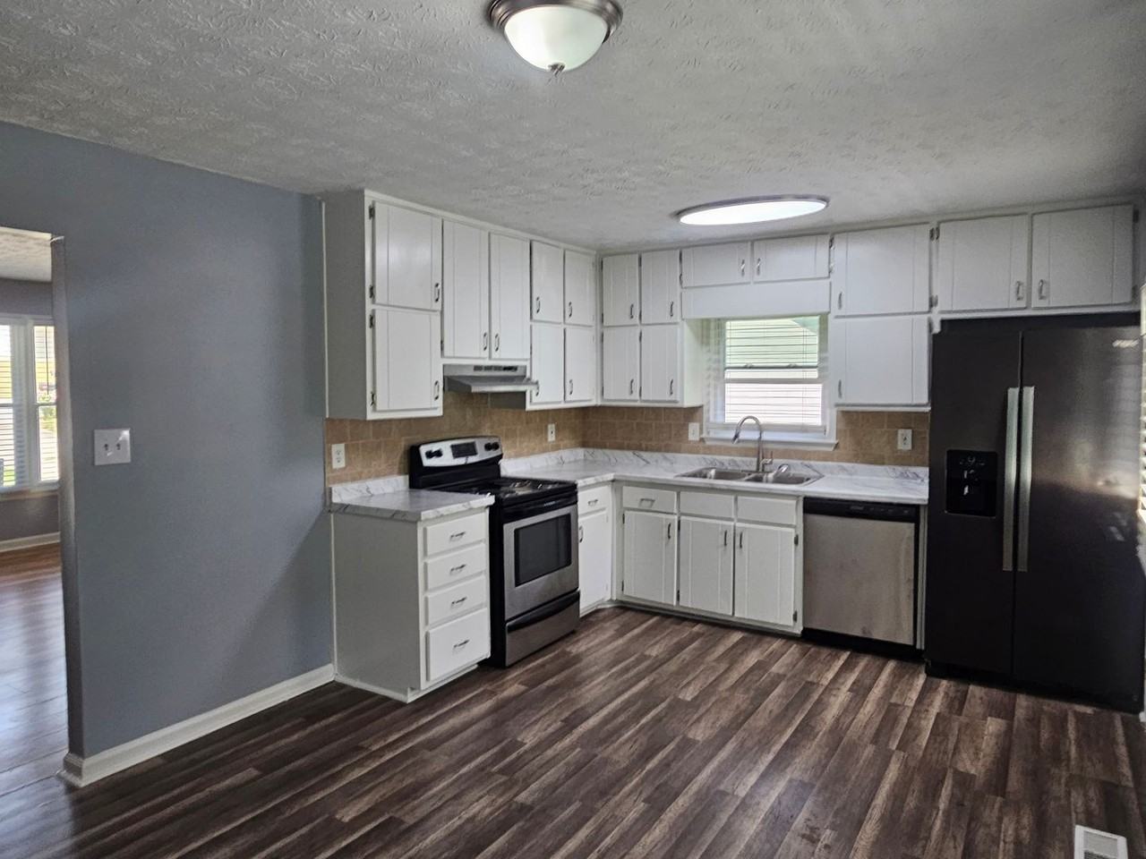 5720 Buck Ct - Photo 5 of 16