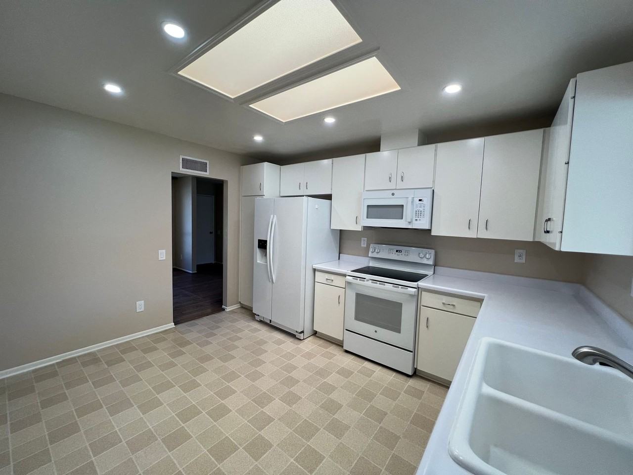 14117 Village 14 - Photo 6 of 24