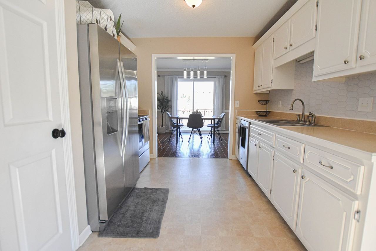 1626 Windriver Rd - Photo 7 of 21