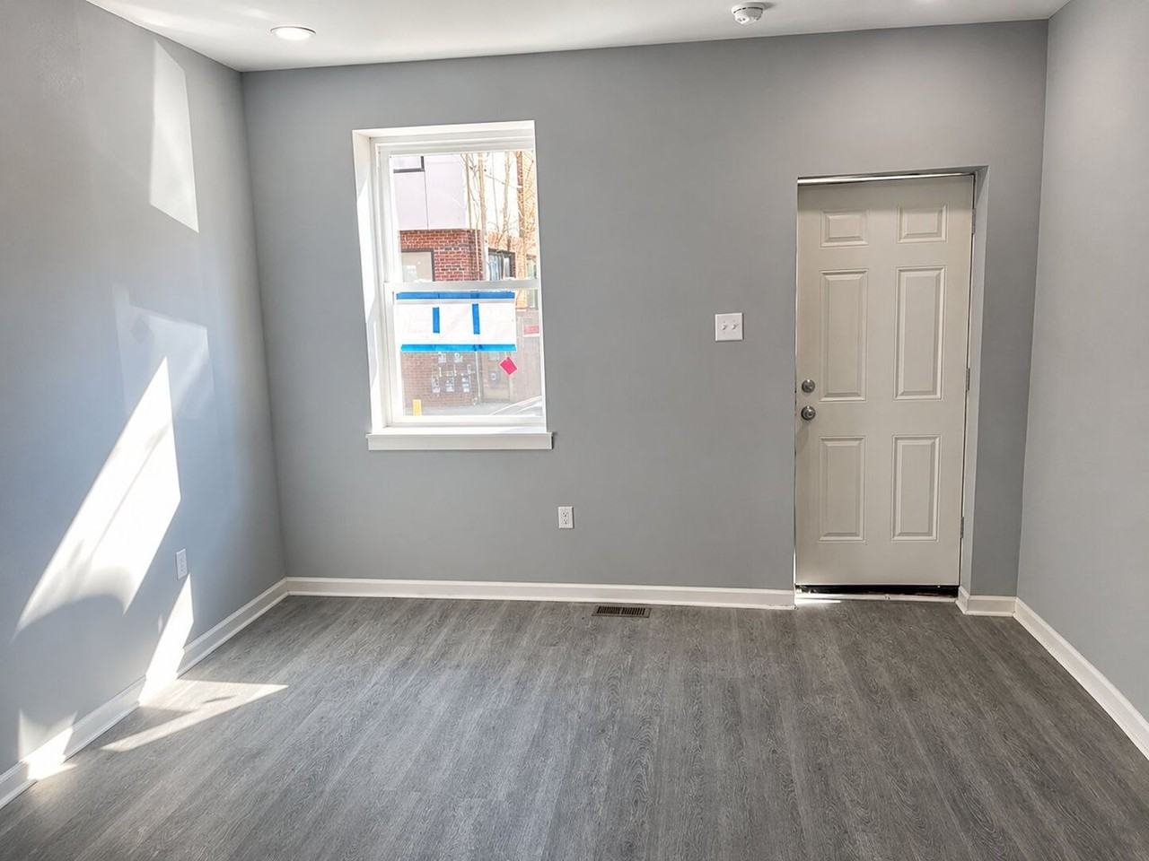 1212 N Randolph St - Photo 2 of 23