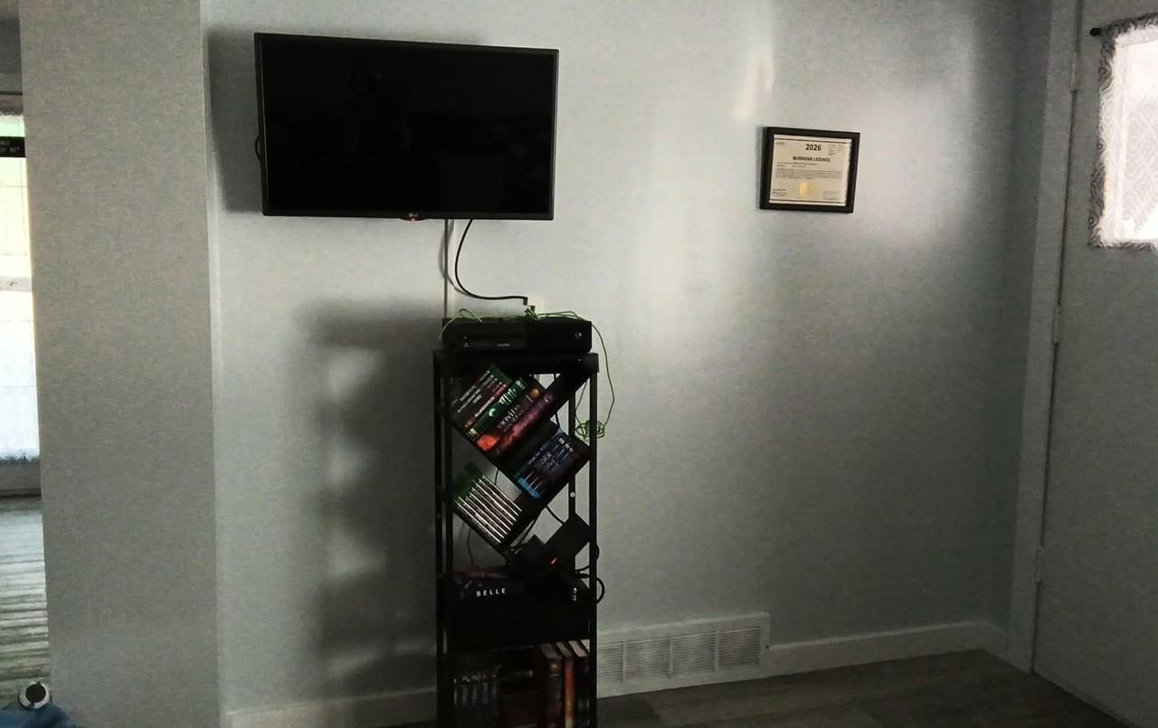 4927 46 Avenue - Photo 5 of 41