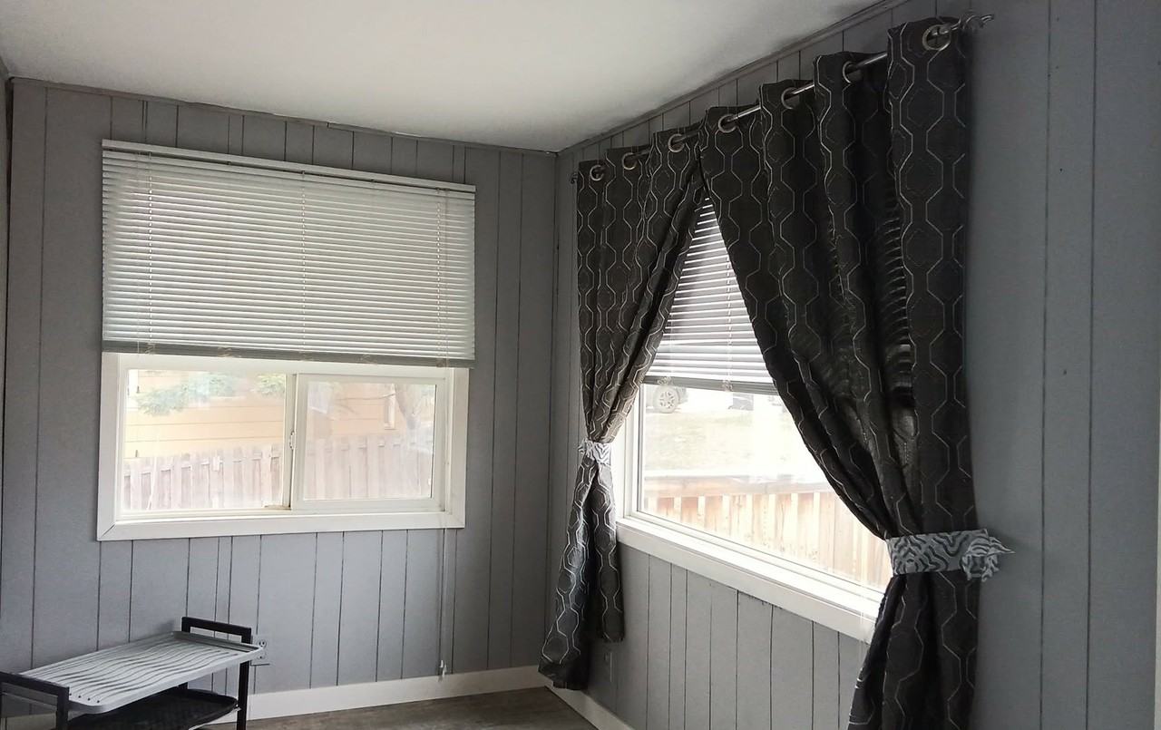 4927 46 Avenue - Photo 3 of 41