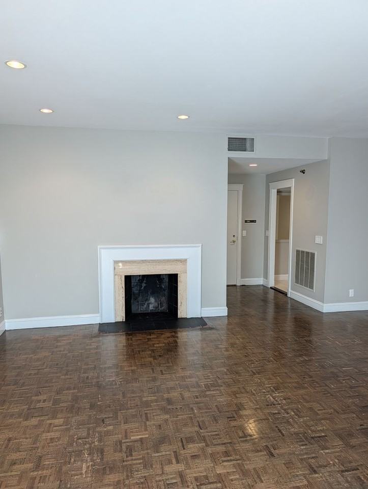 416 Commonwealth Ave - Photo 3 of 23