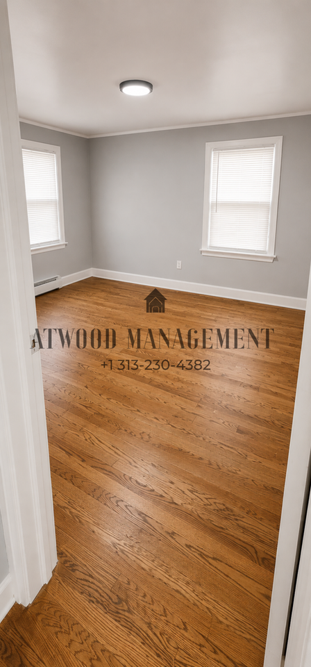 15752 Rutherford St - Photo 5 of 6