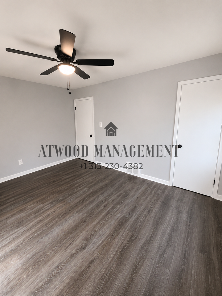 20255 Harned St - Photo 3 of 8