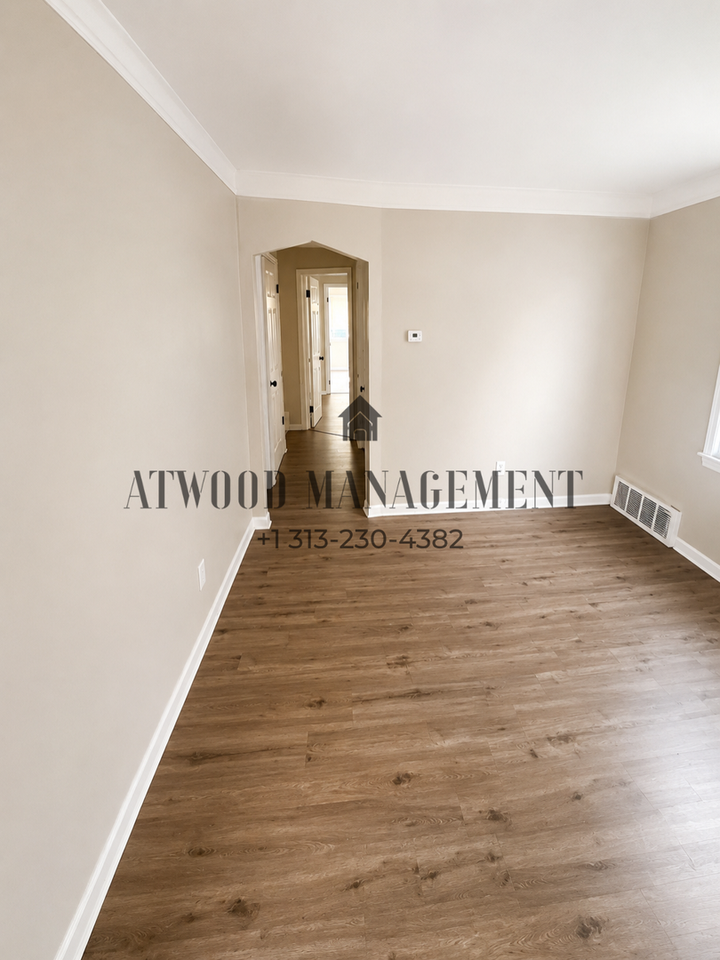 19440 Rutherford St - Photo 2 of 11
