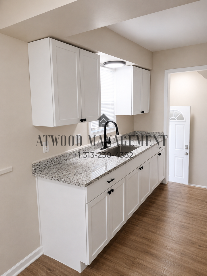 19440 Rutherford St - Photo 4 of 11
