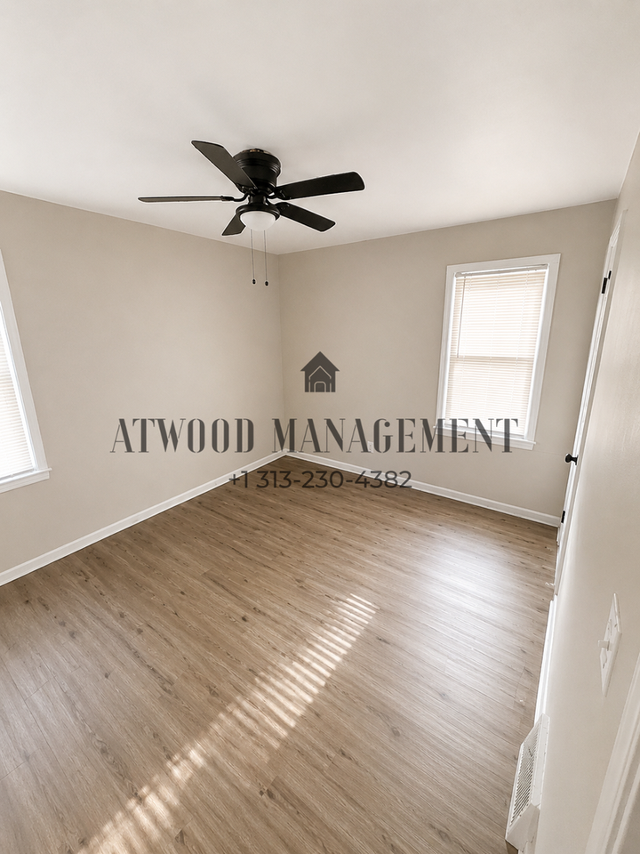 19440 Rutherford St - Photo 5 of 11