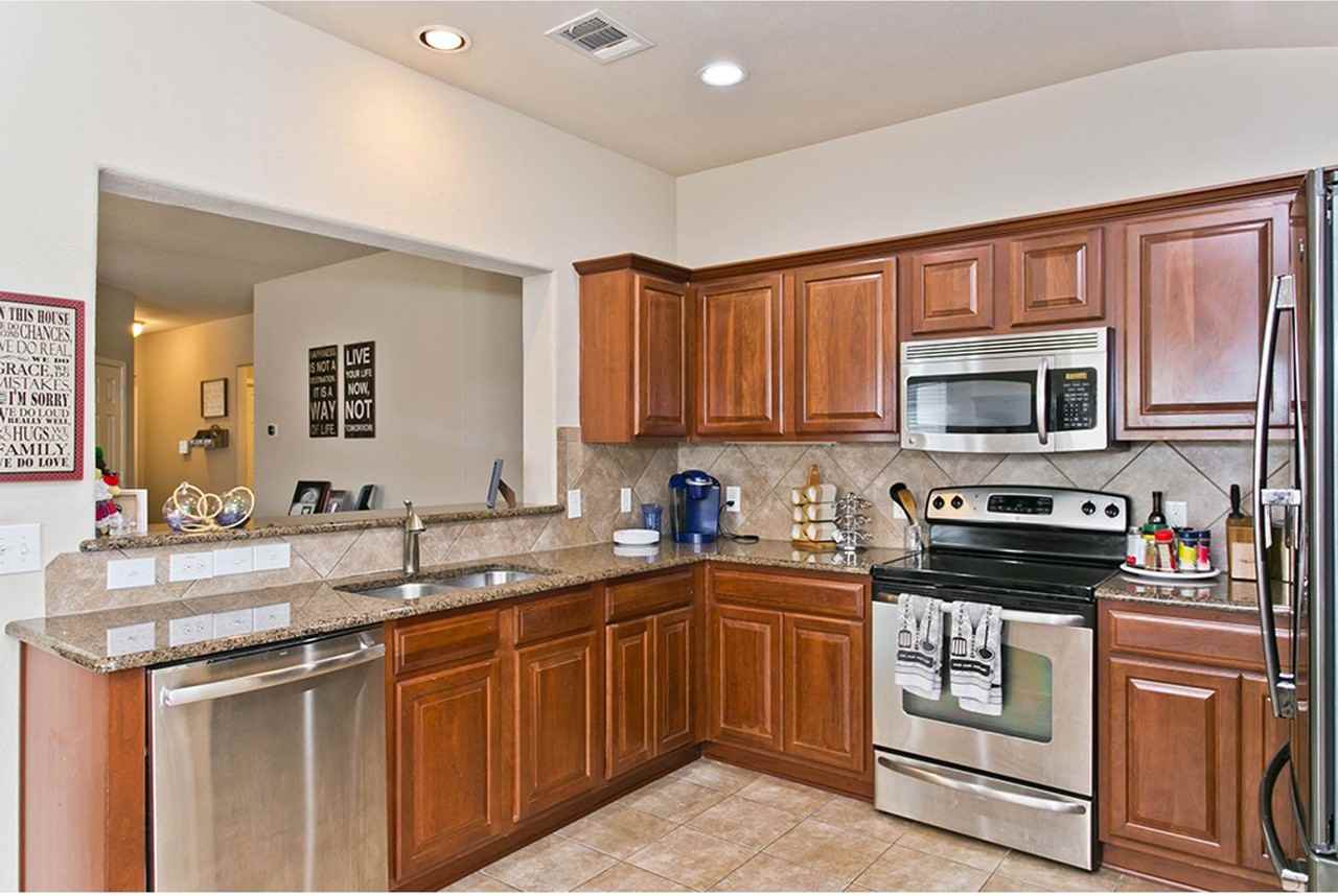 1808 Sand Creek Rd - Photo 7 of 26