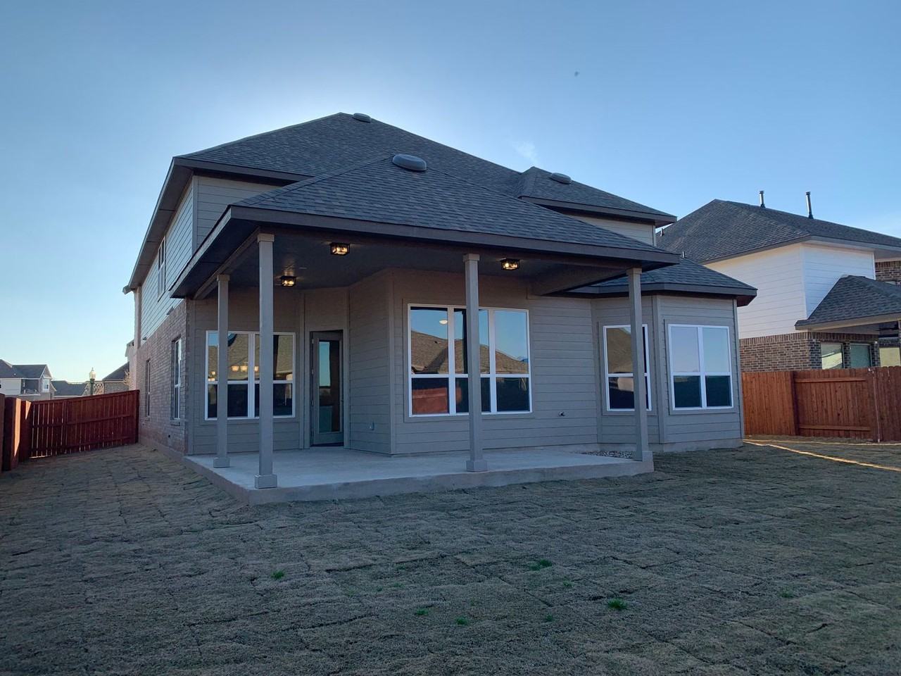 2202 Ambling Trl - Photo 2 of 30