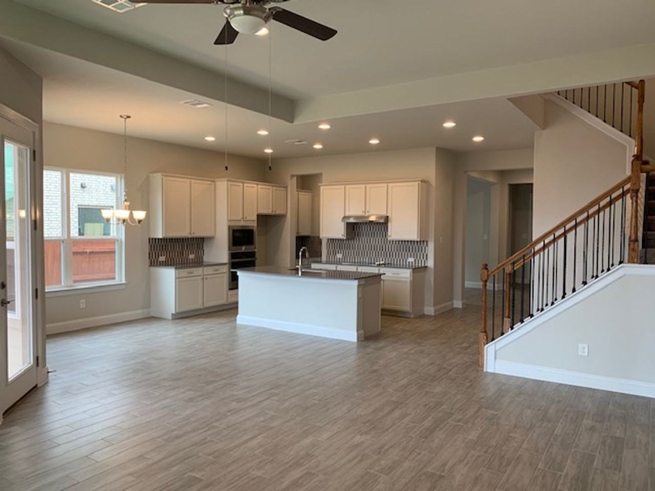 2202 Ambling Trl - Photo 4 of 30