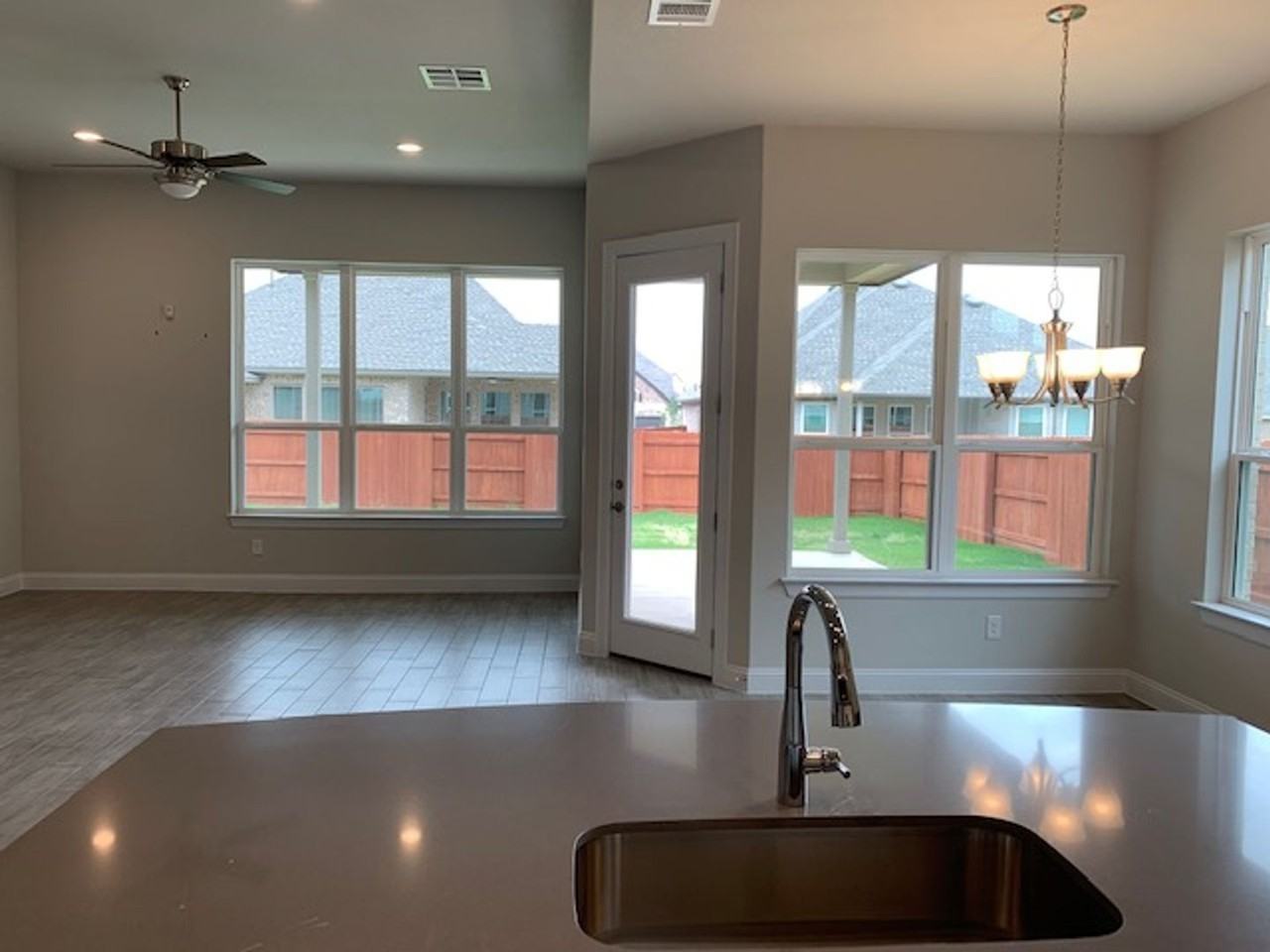 2202 Ambling Trl - Photo 6 of 30