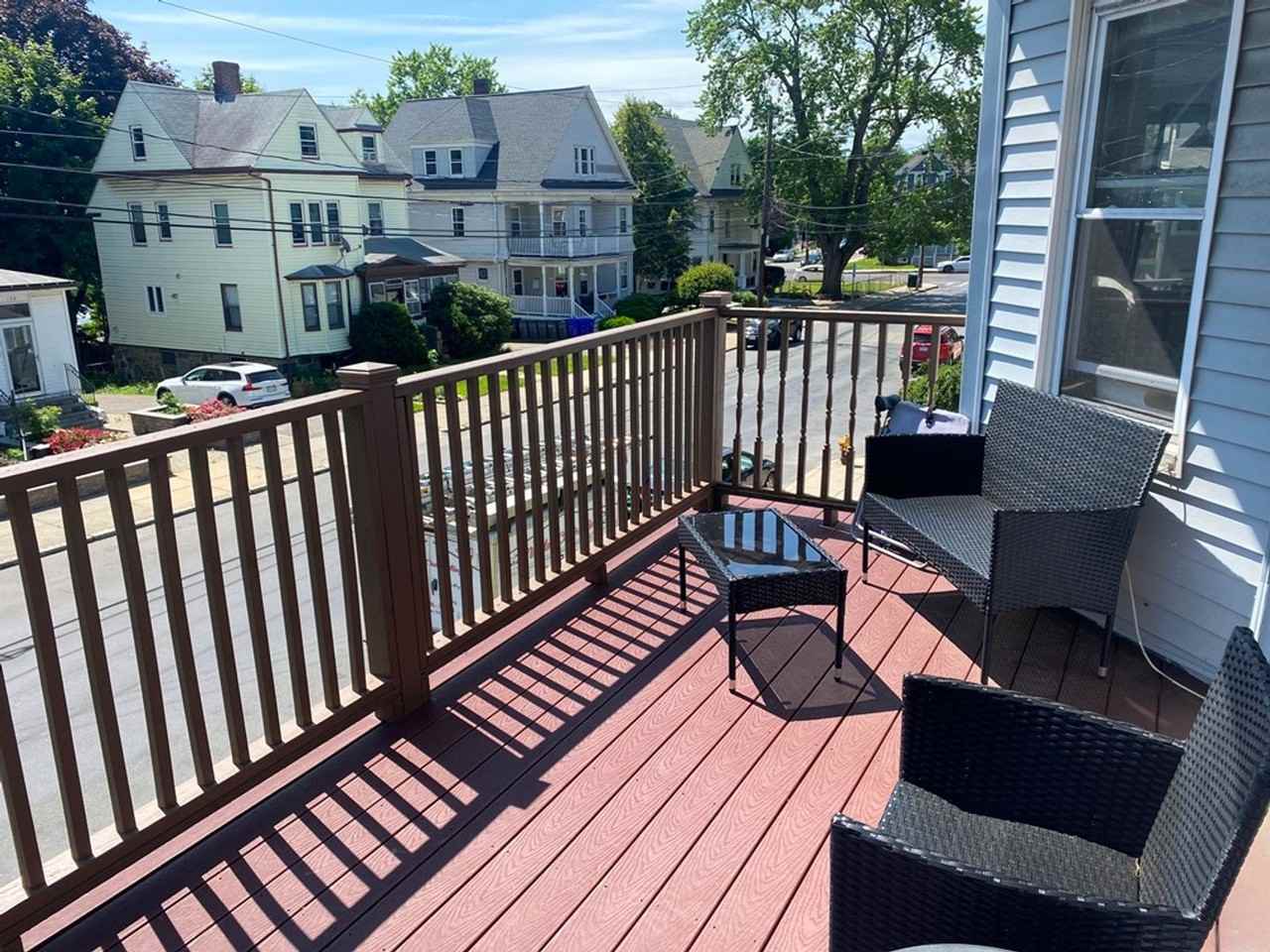131 Brooks St - Photo 2 of 29