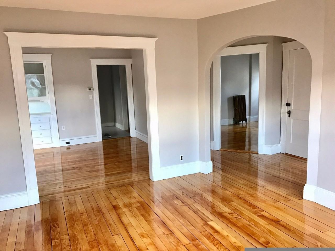 131 Brooks St - Photo 4 of 29