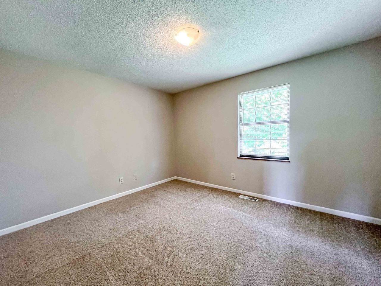 7304 Old Clinton Pike Apt E - Photo 7 of 15