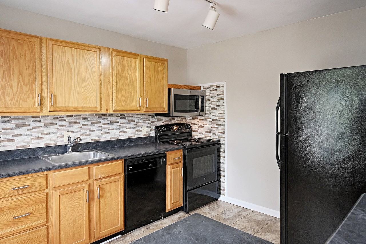 1223 Villa Ln #D - Photo 5 of 13