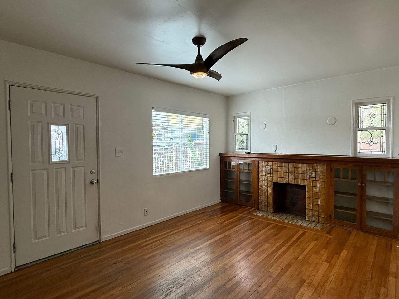 1836 Howard Ave - Photo 2 of 13