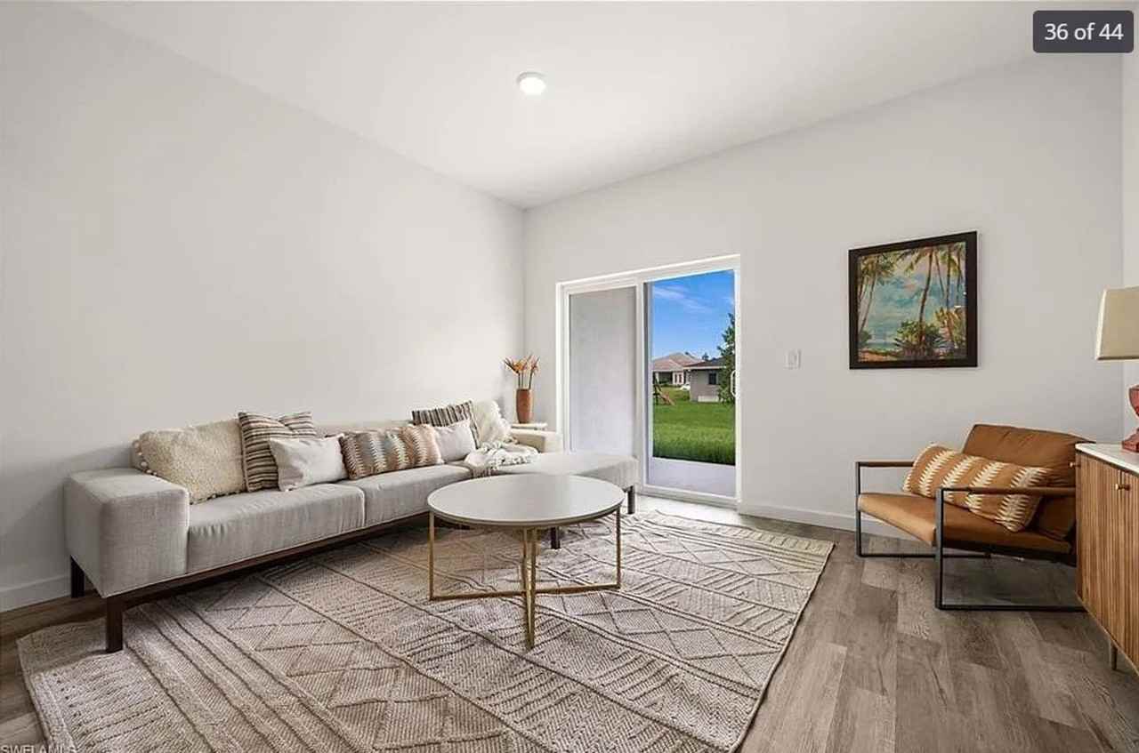 1511 Haviland Ave S - Photo 5 of 19