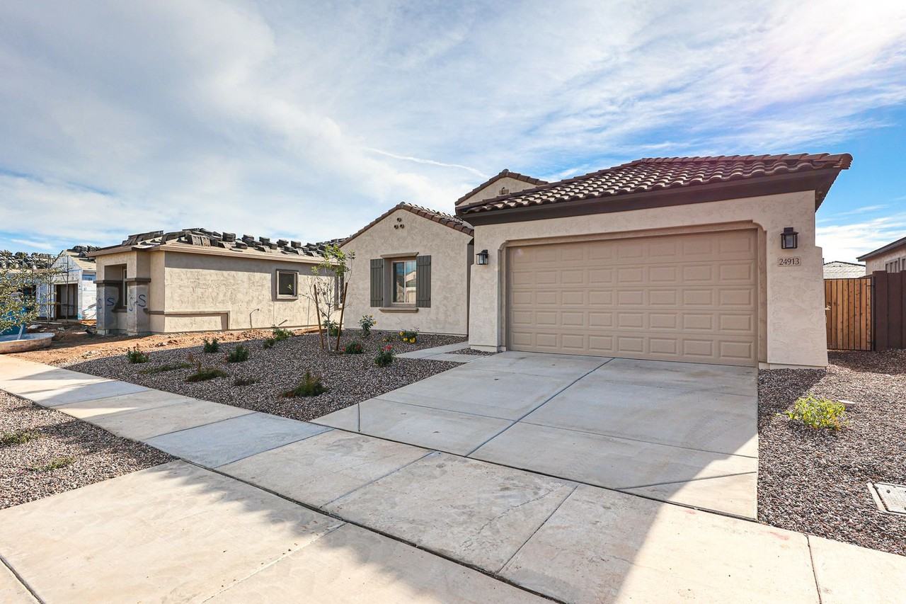 24913 N 170th Dr - Photo 3 of 44